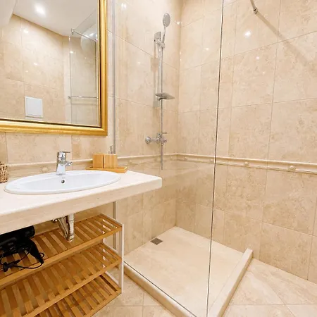 Lux In Lamer - First Line With Swimming Pool - Sea View Apartment Varna